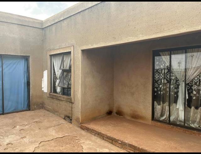 3 BEDROOM HOUSE FOR SALE IN BRAM FISCHERVILLE